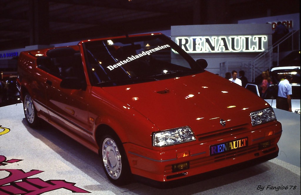 Miniature Maxichamps 1/43 - Renault 19 Cabriolet 1992, Rouge Métallisé, Collection Neuve